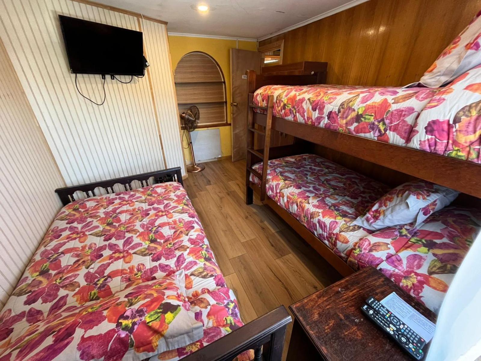 Umantue Hostel Panguipulli Bagian luar foto